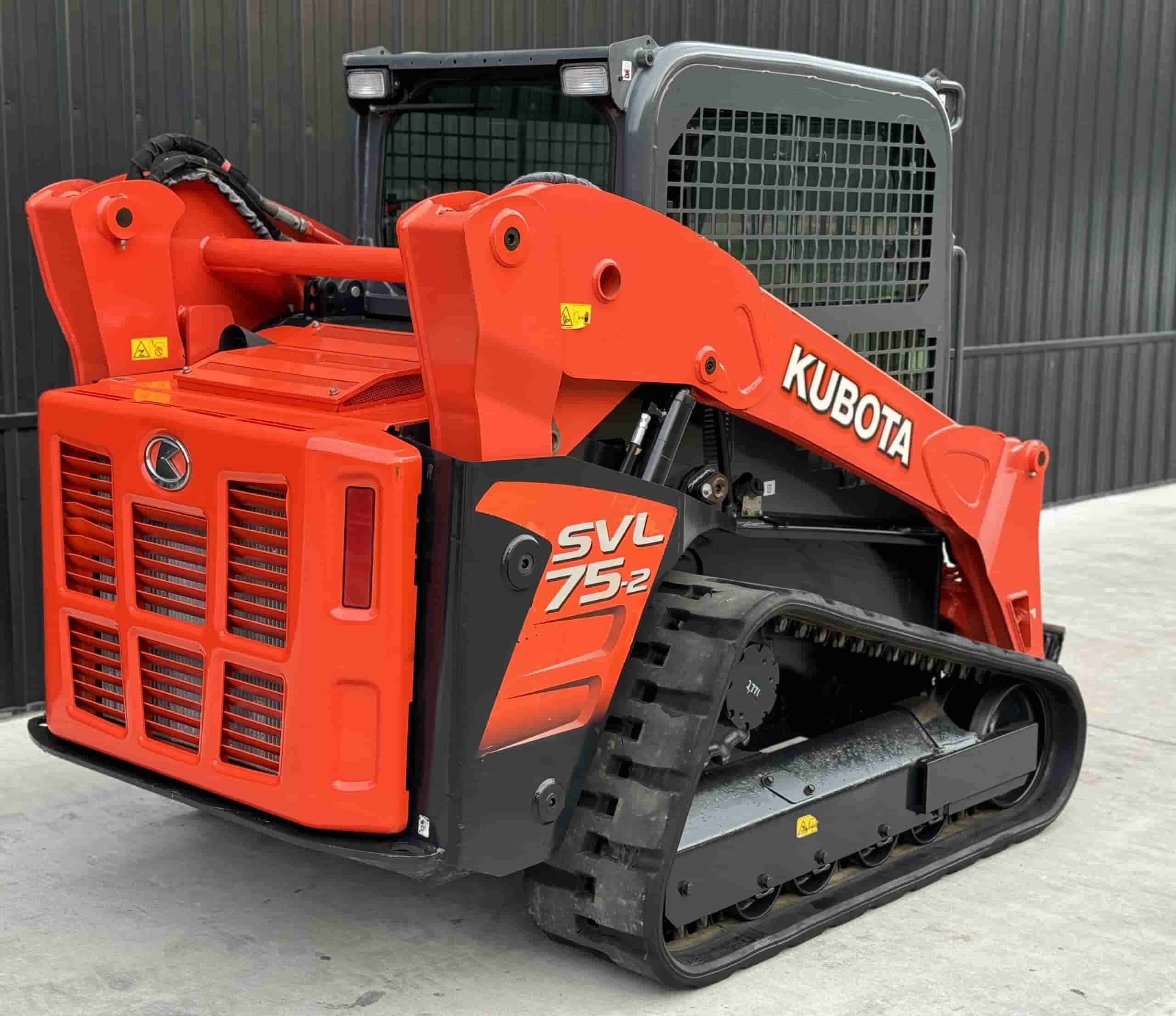 2017 KUBOTA SVL75-2
